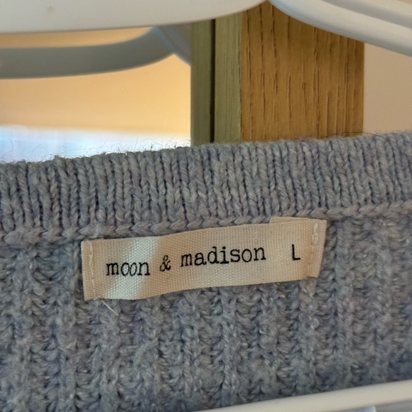 Cropped Knitted Sweater - Picture 2 of 7